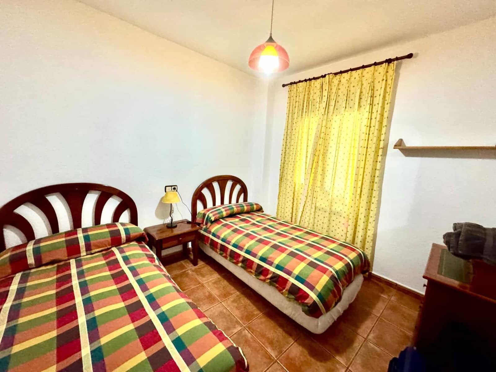 3 Zimmer Villa zu verkaufen in Yegen mit Garage - 275.000 € (Ref: 9603104)