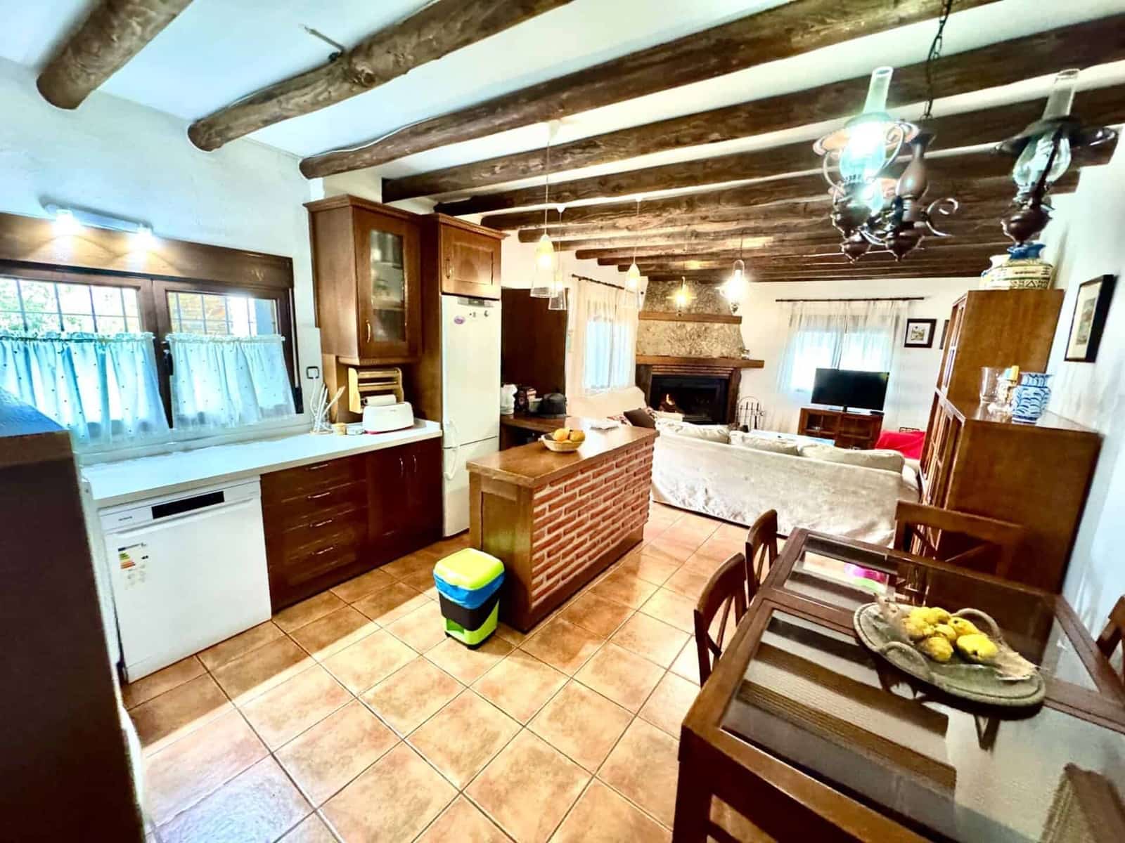 3 Zimmer Villa zu verkaufen in Yegen mit Garage - 275.000 € (Ref: 9603104)