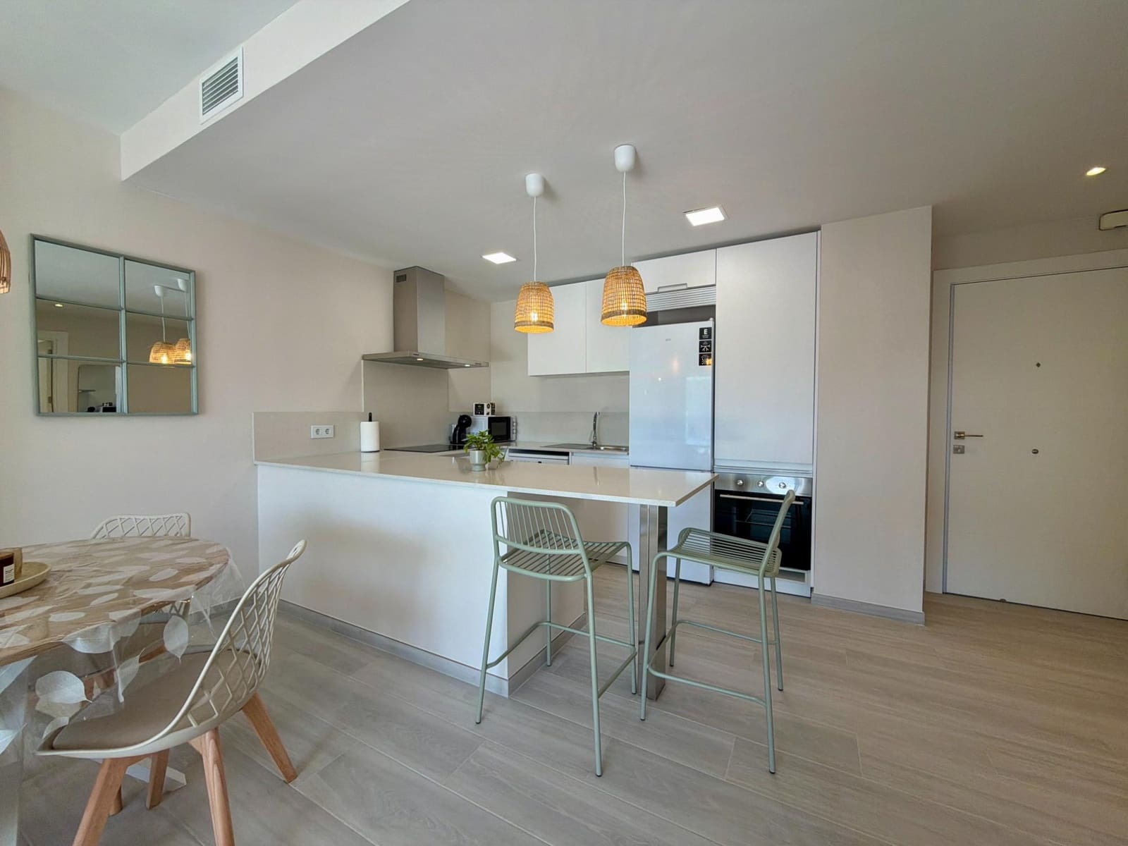 2 makuuhuone Huoneisto vuokrattavana paikassa Vera mukana uima-altaan 
autotalli - 950 € (Ref: 9603105)