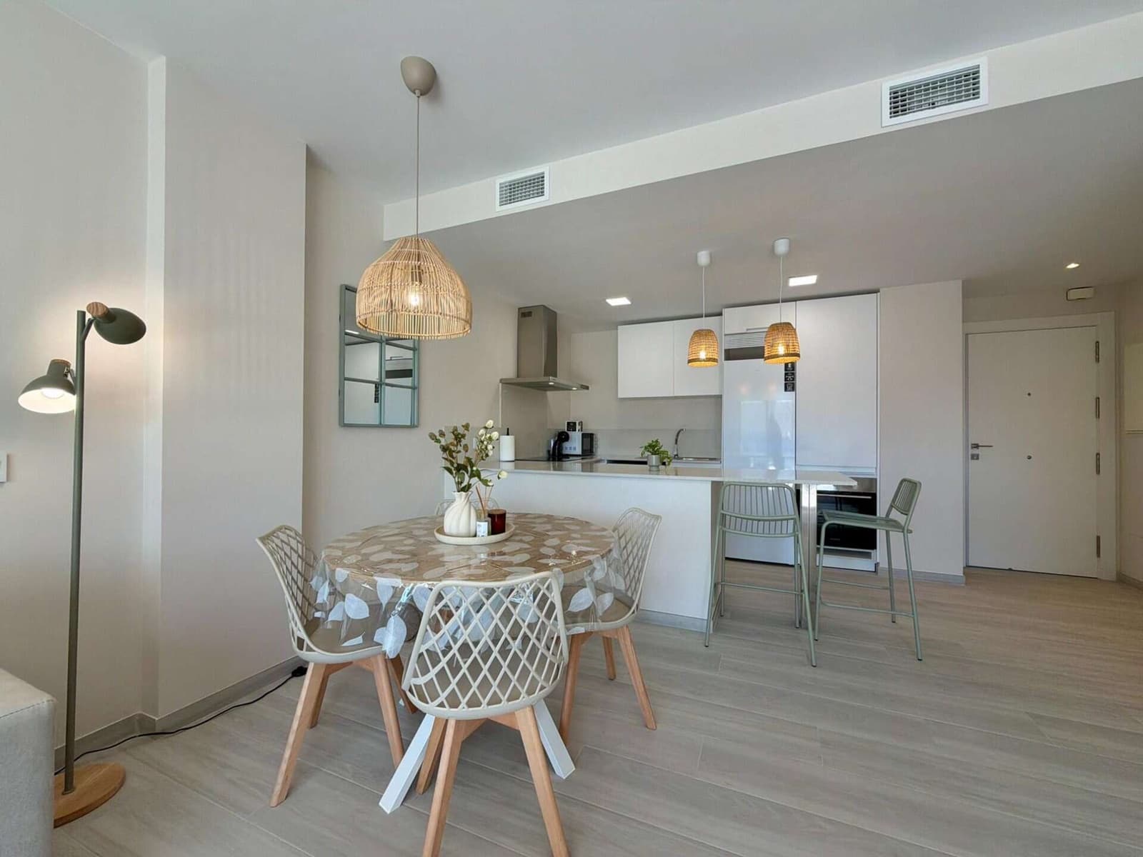 2 Zimmer Apartment zu vermieten in Vera mit Pool Garage - 950 € (Ref: 9603105)