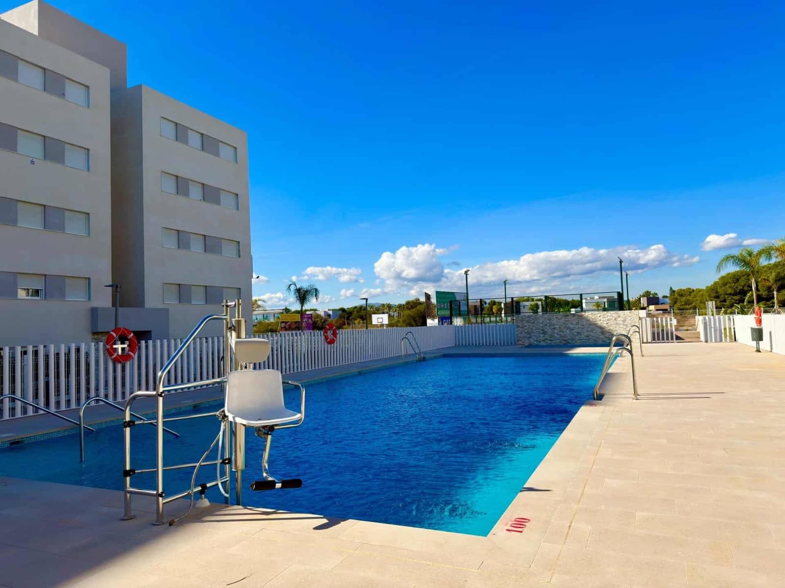 2 Zimmer Apartment zu vermieten in Vera mit Pool Garage - 950 € (Ref: 9603105)