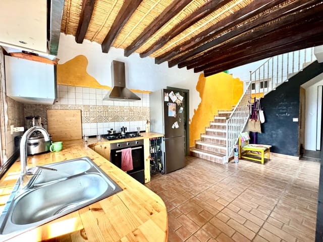 Chalet de 4 habitaciones en Válor en venta con garaje - 155.000 € (Ref: 9603108)