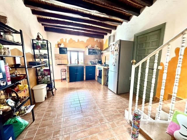4 bedroom Villa for sale in Válor with garage - € 155,000 (Ref: 9603108)
