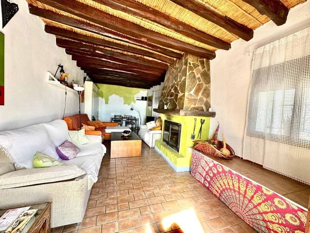 4 bedroom Villa for sale in Válor with garage - € 155,000 (Ref: 9603108)