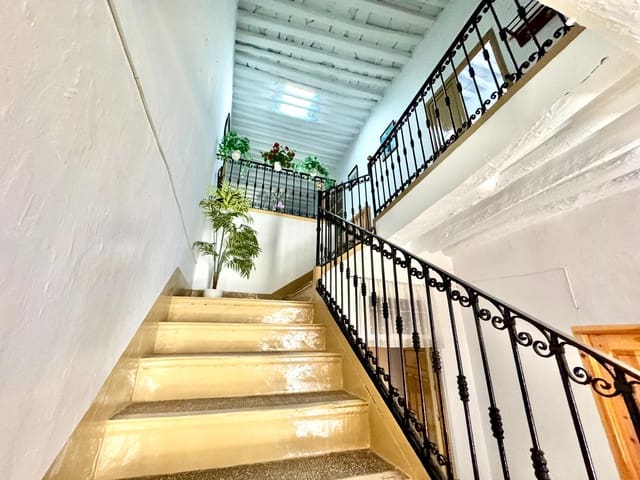 Chalet de 12 habitaciones en Laroles, Nevada en venta con garaje - 129.500 € (Ref: 9603109)