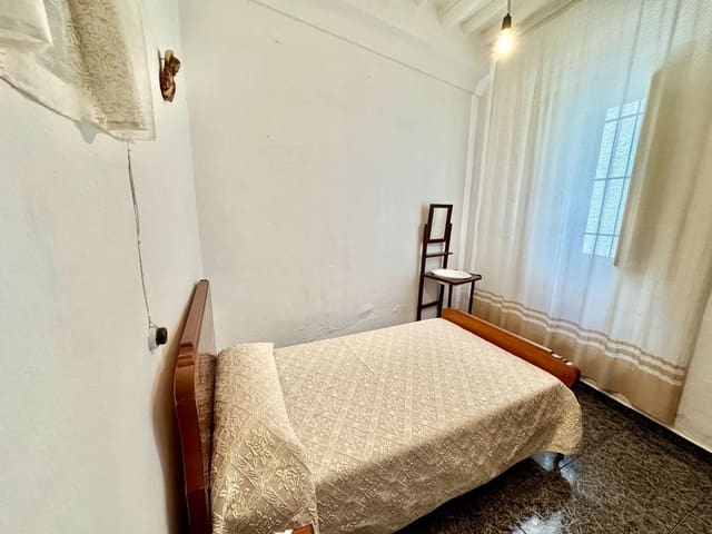 Chalet de 12 habitaciones en Laroles, Nevada en venta con garaje - 129.500 € (Ref: 9603109)