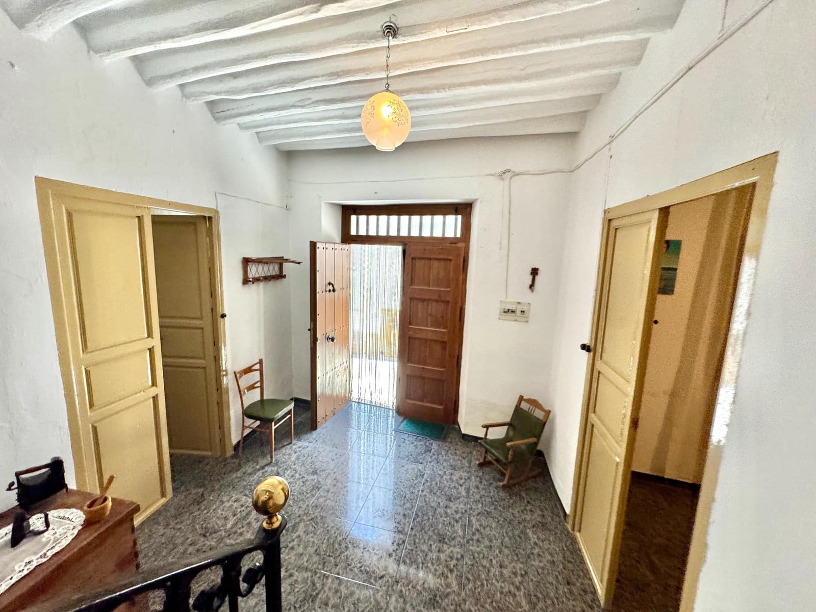 Chalet de 12 habitaciones en Laroles en venta con garaje - 129.500 € (Ref: 9603109)