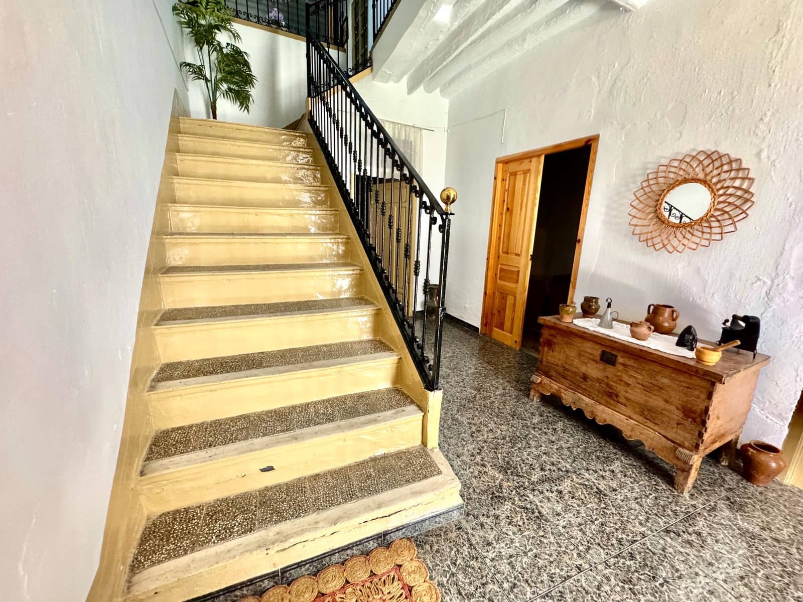 Chalet de 12 habitaciones en Laroles en venta con garaje - 129.500 € (Ref: 9603109)