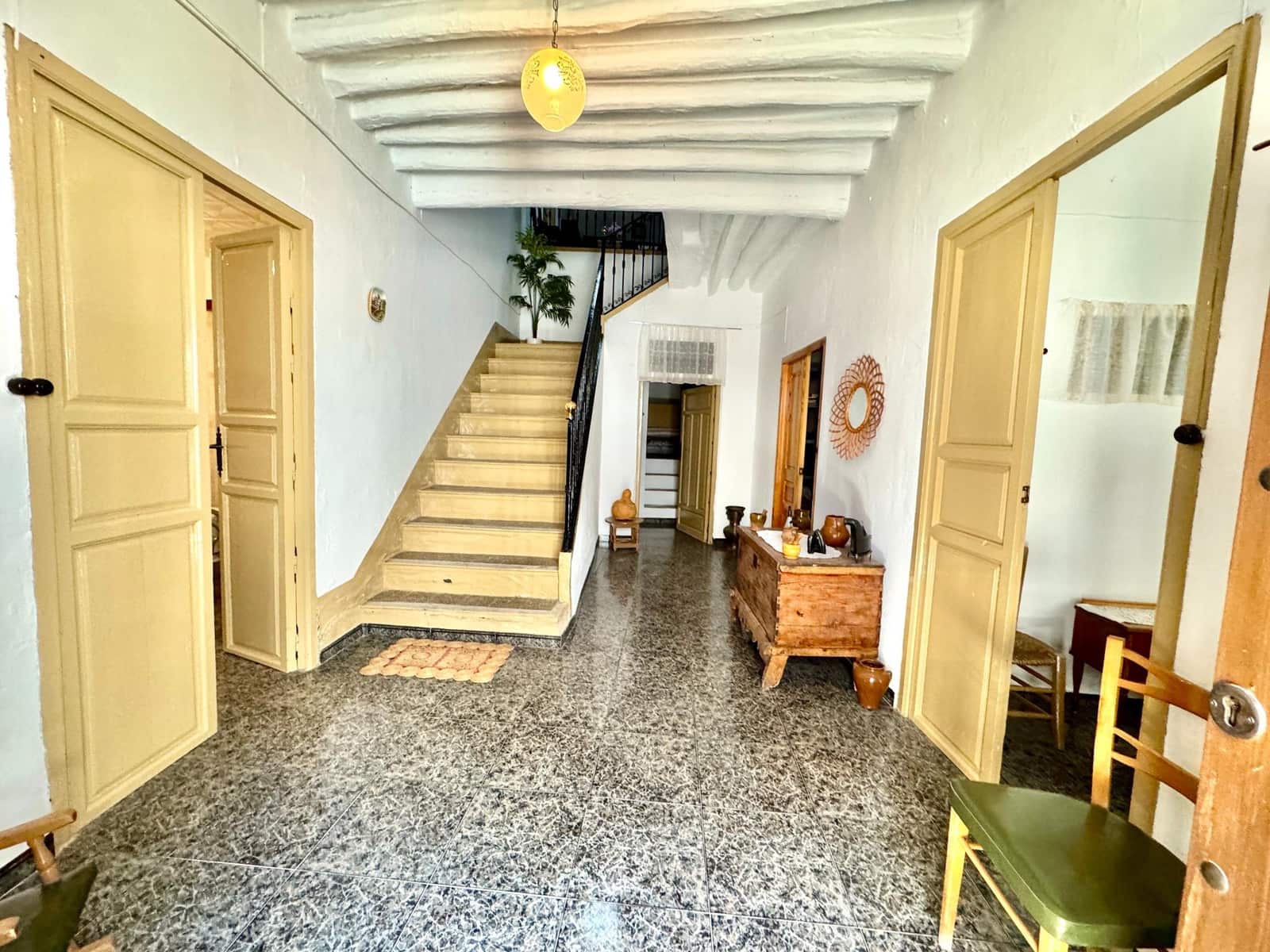 Chalet de 12 habitaciones en Laroles en venta con garaje - 129.500 € (Ref: 9603109)