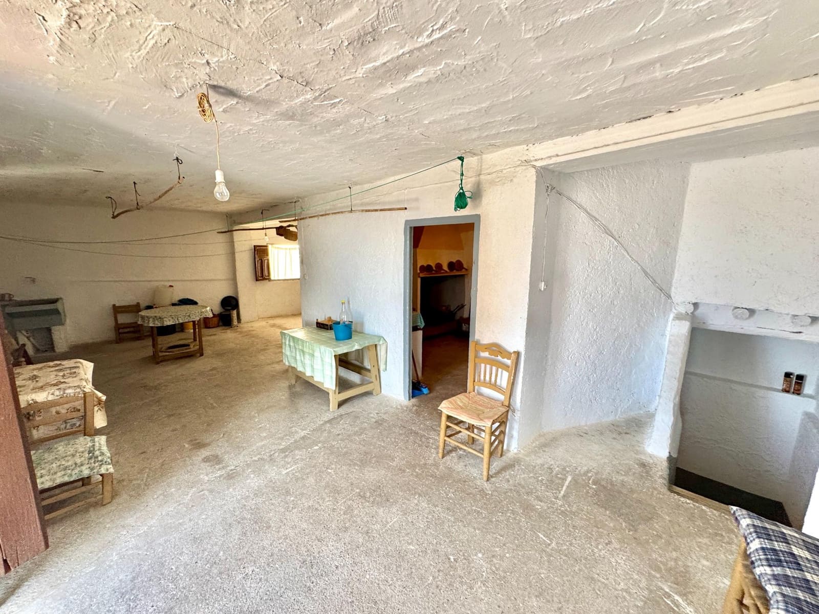 Chalet de 12 habitaciones en Laroles en venta con garaje - 129.500 € (Ref: 9603109)