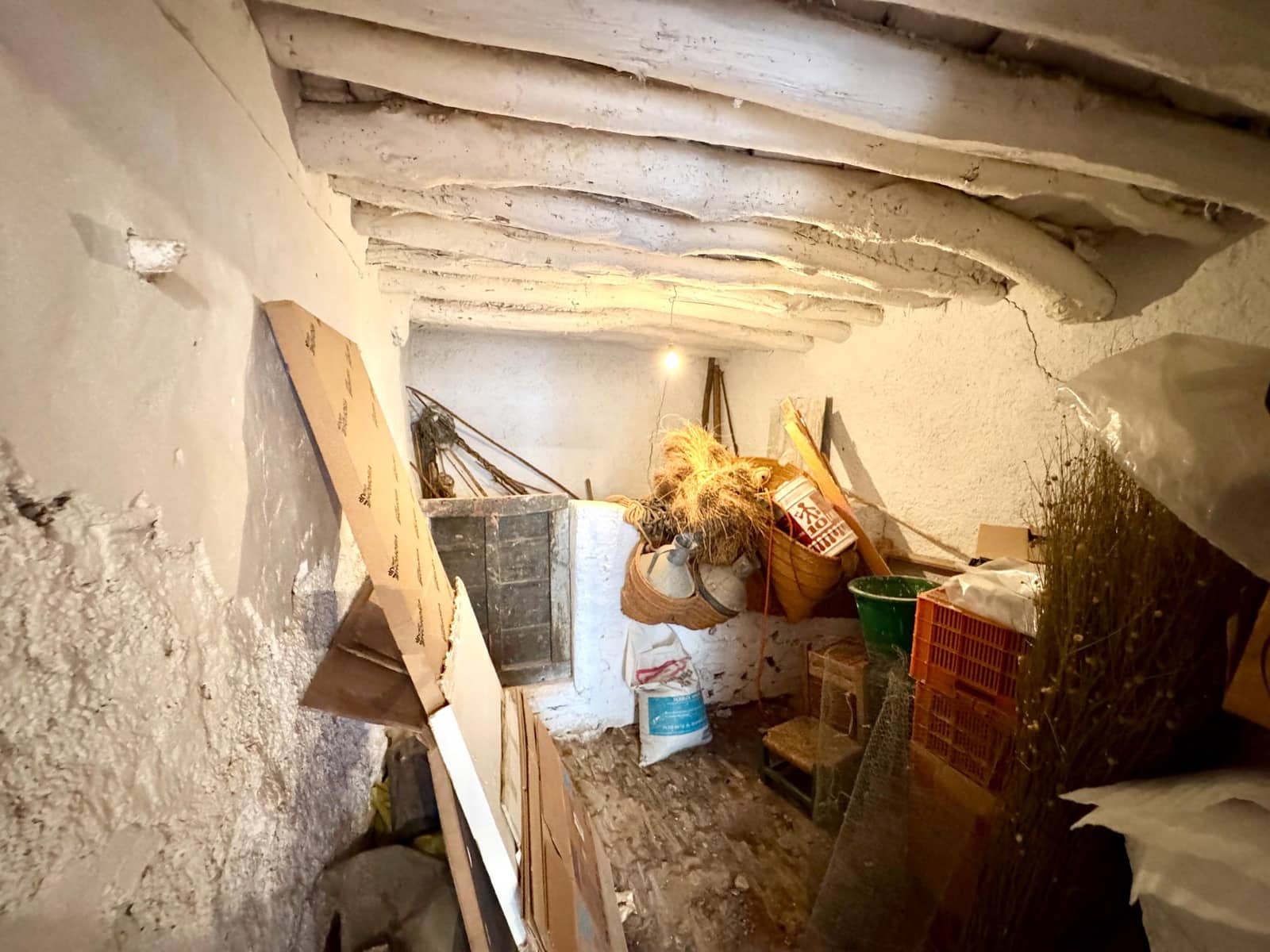 Chalet de 12 habitaciones en Laroles en venta con garaje - 129.500 € (Ref: 9603109)