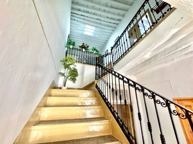 12 bedroom Villa for sale in Laroles, Nevada with garage - € 129,500 (Ref: 9603109)