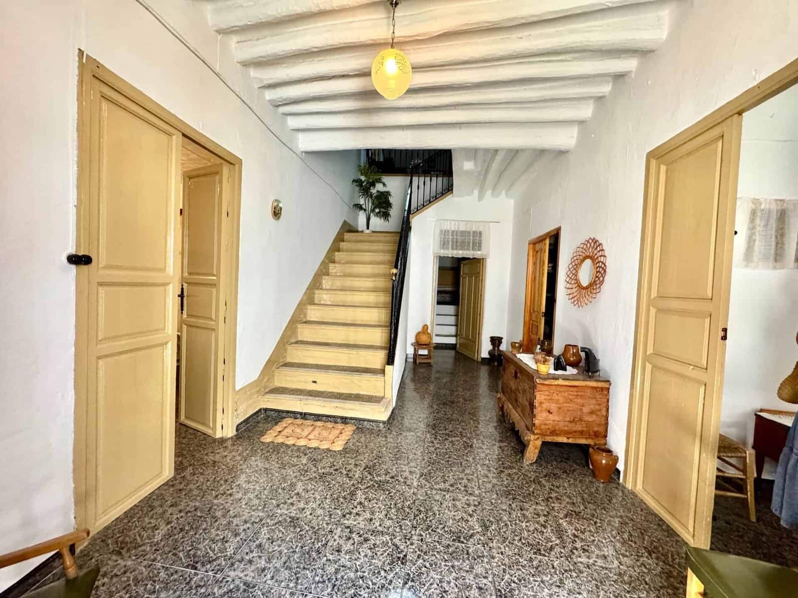 Chalet de 12 habitaciones en Laroles en venta con garaje - 129.500 € (Ref: 9603109)