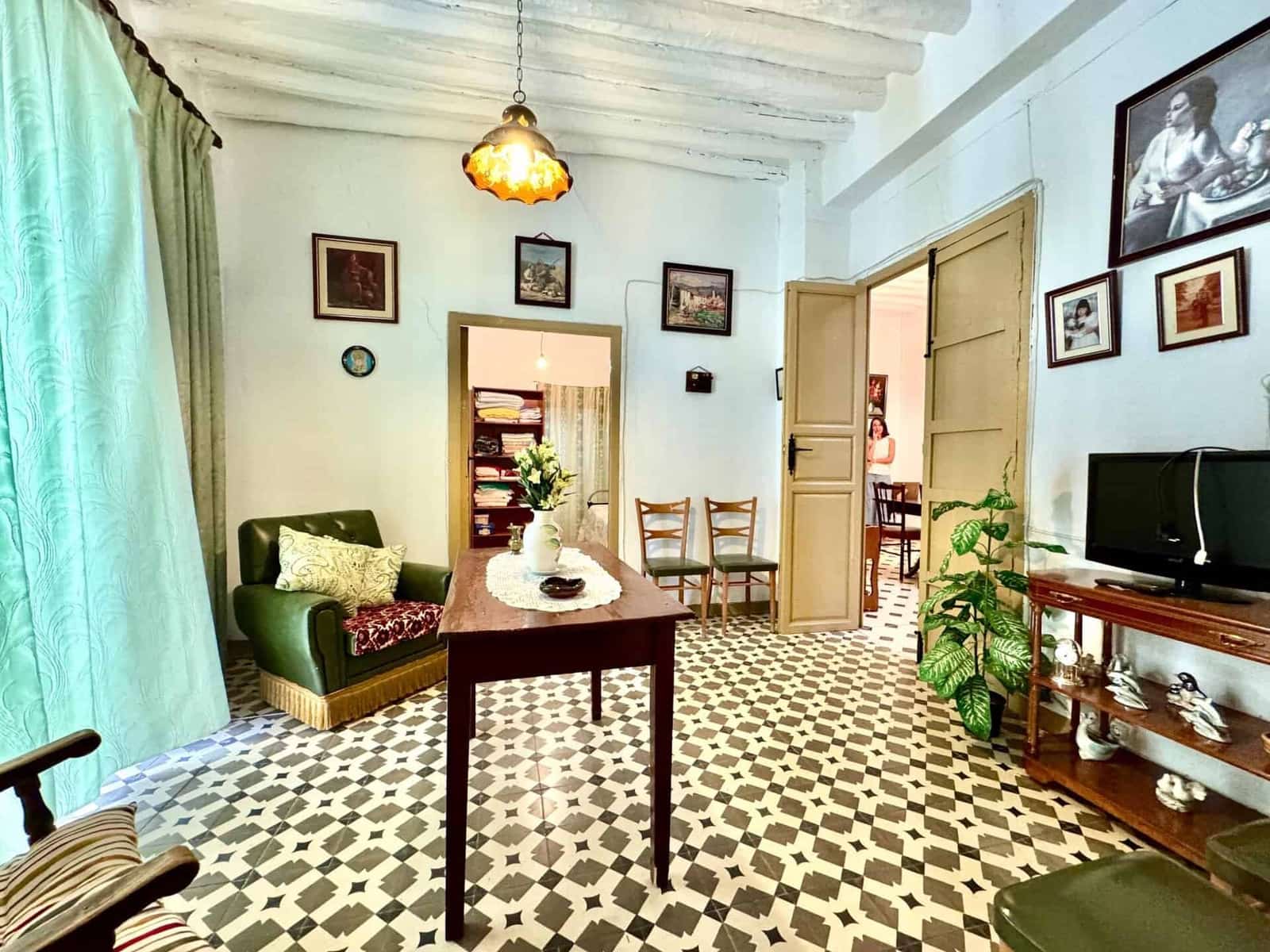 Chalet de 12 habitaciones en Laroles en venta con garaje - 129.500 € (Ref: 9603109)