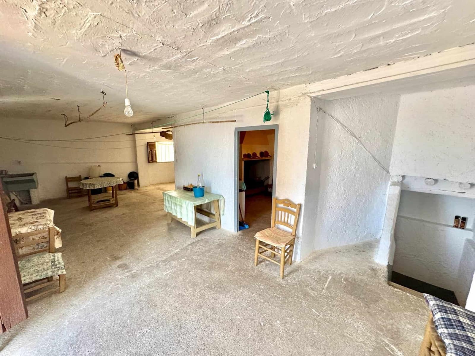 Chalet de 12 habitaciones en Laroles en venta con garaje - 129.500 € (Ref: 9603109)