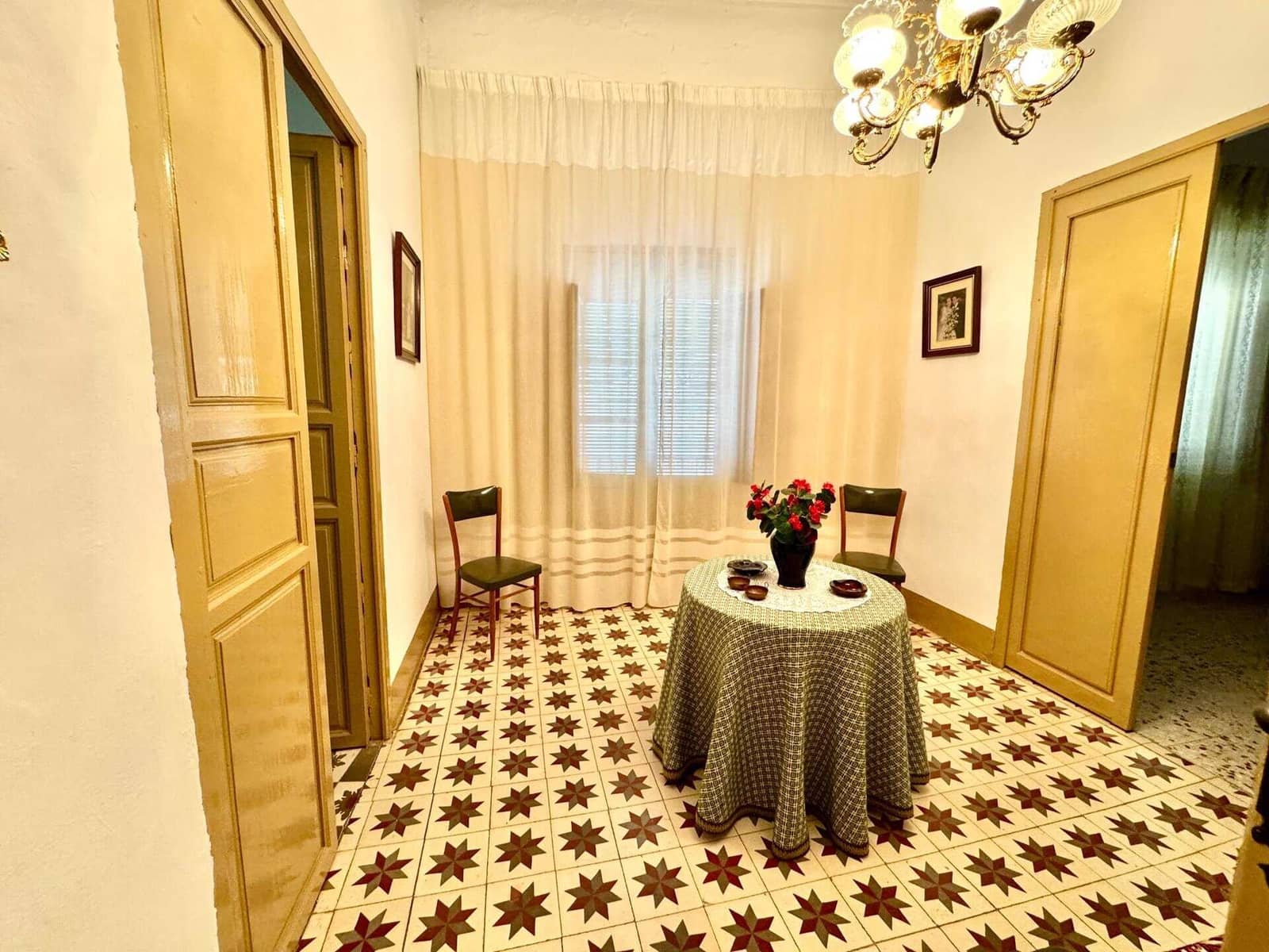 Chalet de 12 habitaciones en Laroles en venta con garaje - 129.500 € (Ref: 9603109)