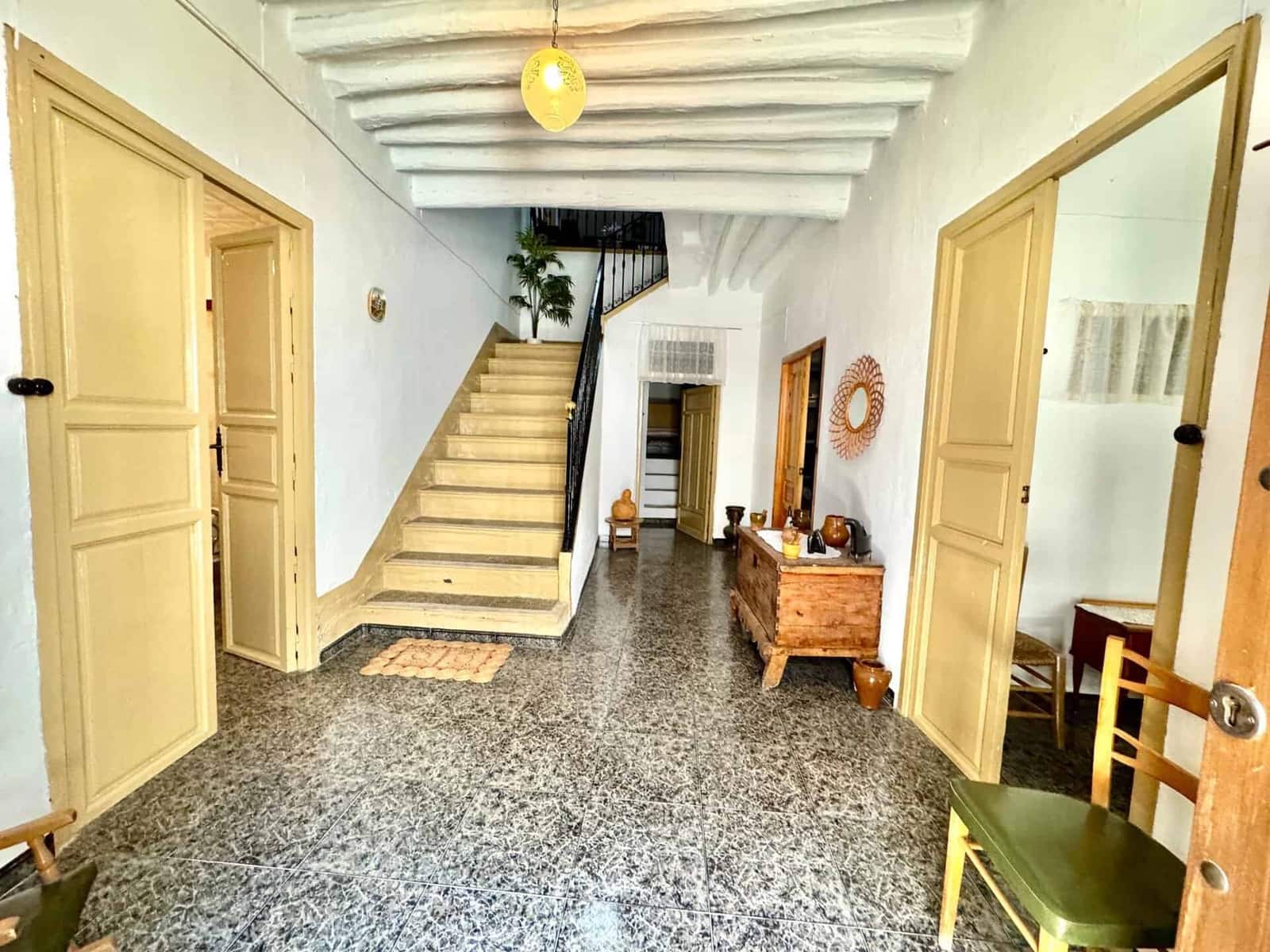 Chalet de 12 habitaciones en Laroles en venta con garaje - 129.500 € (Ref: 9603109)