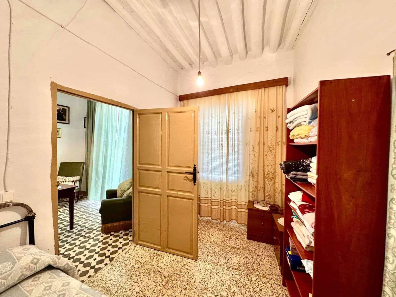 Chalet de 12 habitaciones en Laroles en venta con garaje - 129.500 € (Ref: 9603109)