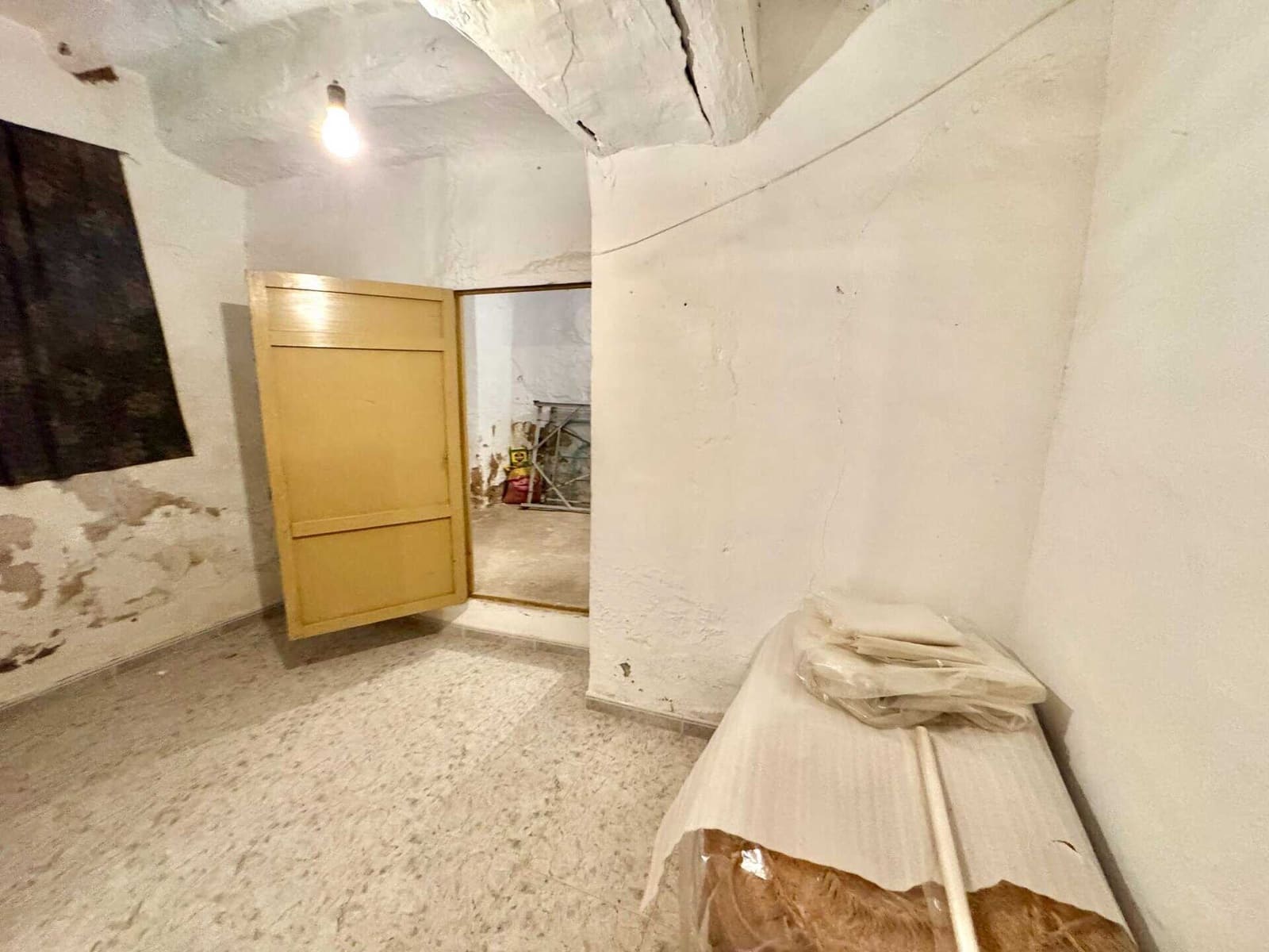 Chalet de 12 habitaciones en Laroles en venta con garaje - 129.500 € (Ref: 9603109)