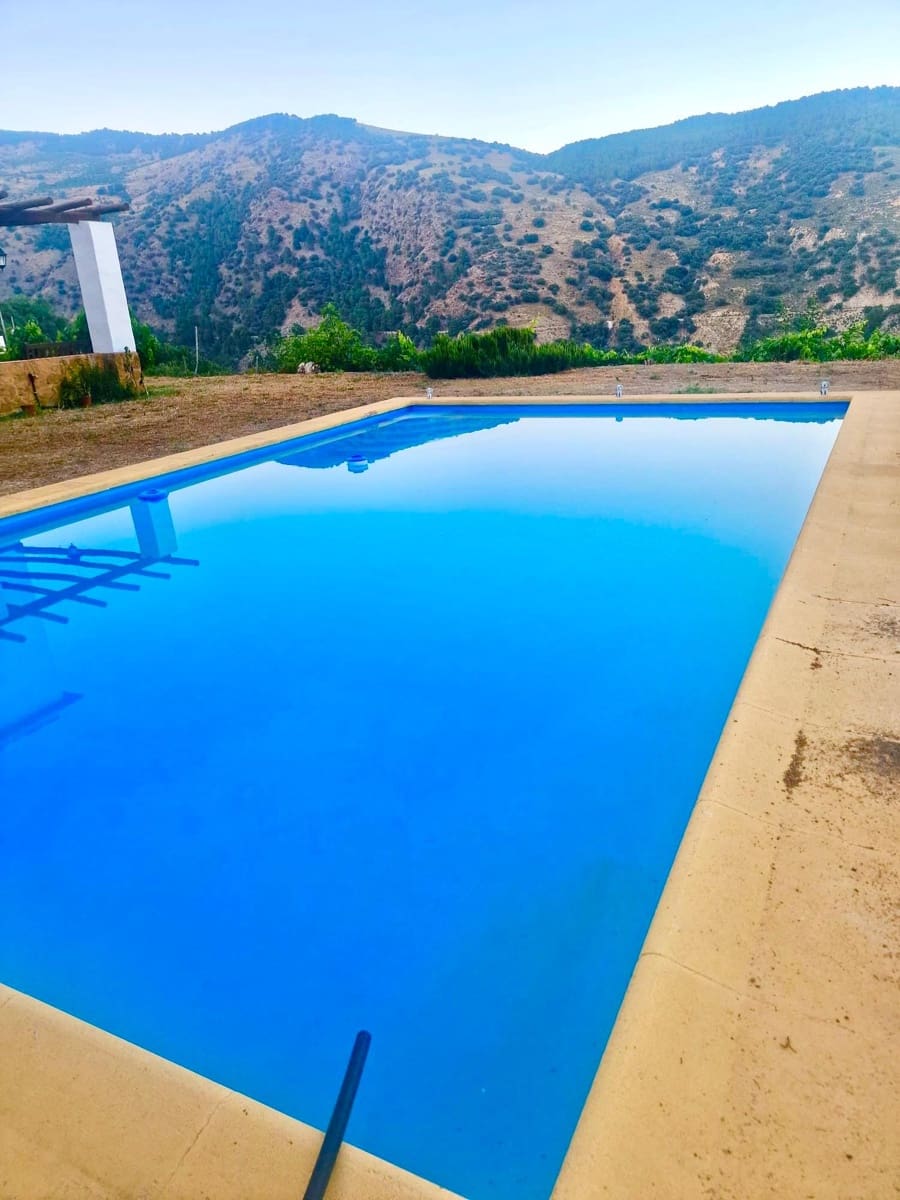 Chalet de 6 habitaciones en Bérchules en venta con piscina - 280.000 € (Ref: 9603110)