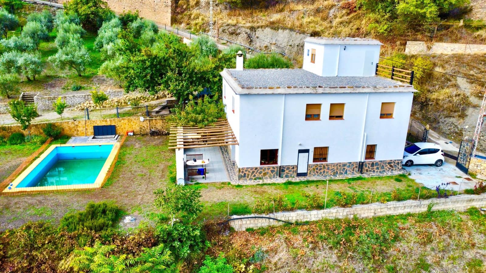 Chalet de 6 habitaciones en Bérchules en venta con piscina - 280.000 € (Ref: 9603110)