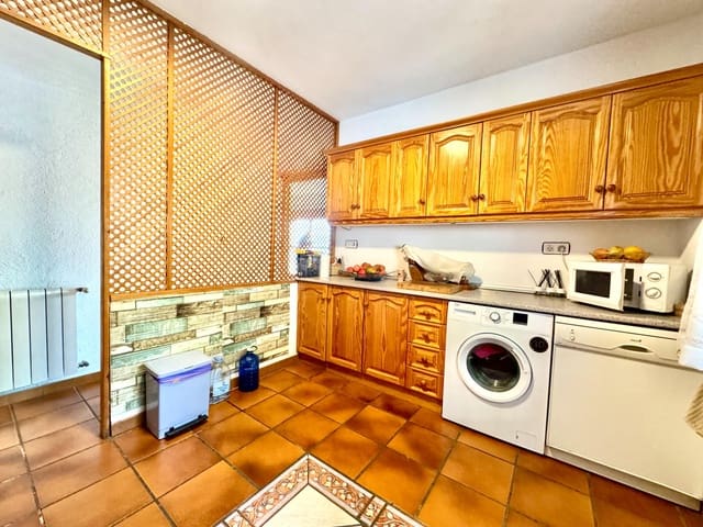 Chalet de 6 habitaciones en Bérchules en venta con piscina - 280.000 € (Ref: 9603110)