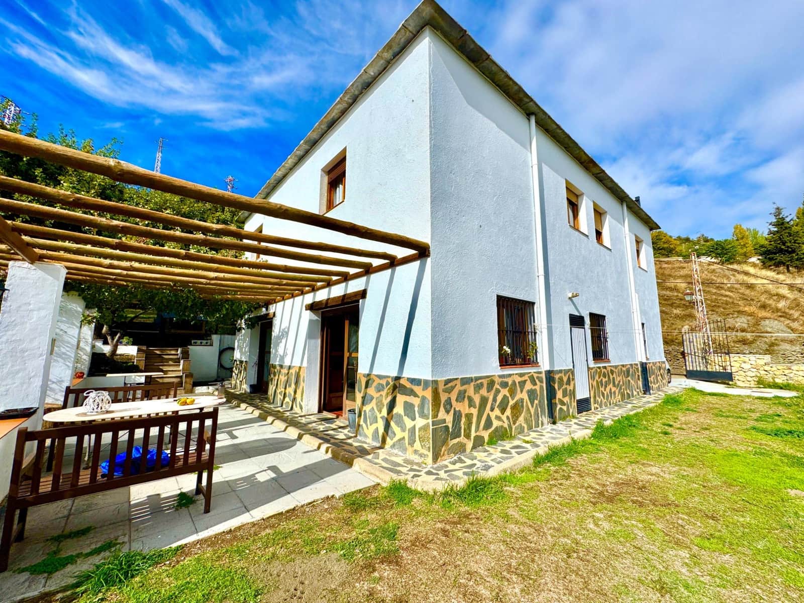 Chalet de 6 habitaciones en Bérchules en venta con piscina - 280.000 € (Ref: 9603110)