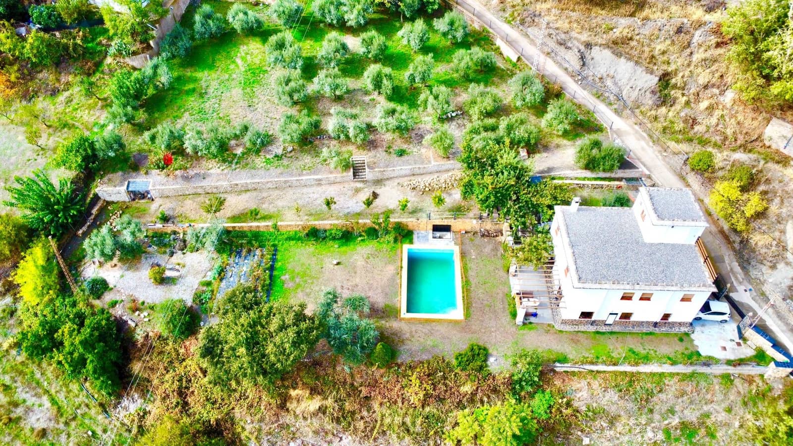 Chalet de 6 habitaciones en Bérchules en venta con piscina - 280.000 € (Ref: 9603110)