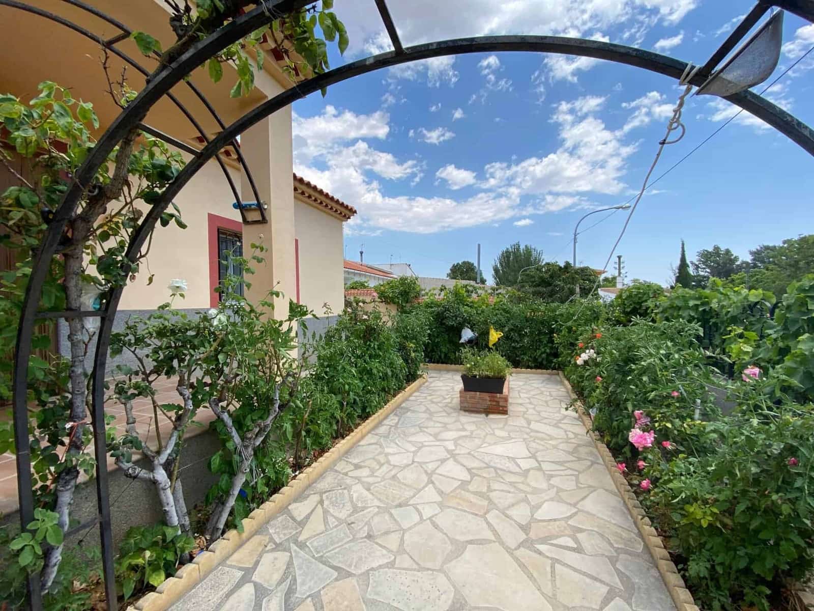 4 quarto Moradia para venda em Chirivel com piscina garagem - 165 990 € (Ref: 9603112)