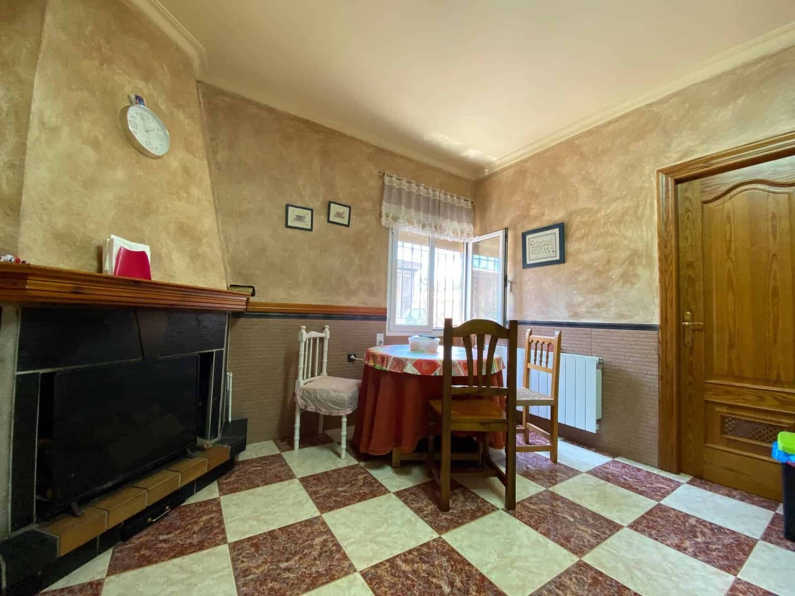 4 quarto Moradia para venda em Chirivel com piscina garagem - 165 990 € (Ref: 9603112)