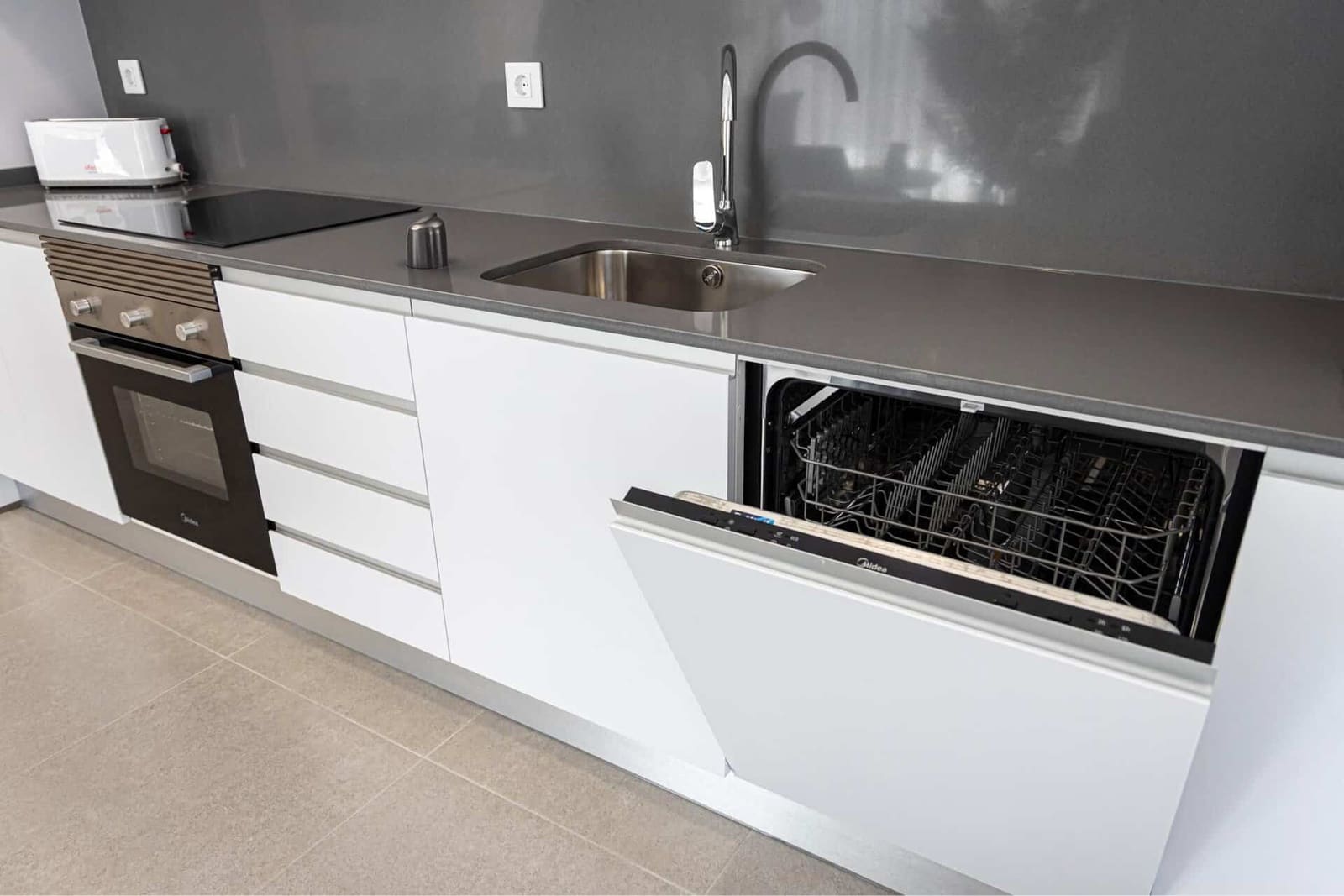 2 bedroom Apartment for sale in La Manga del Mar Menor with pool garage - € 196,028 (Ref: 9603113)