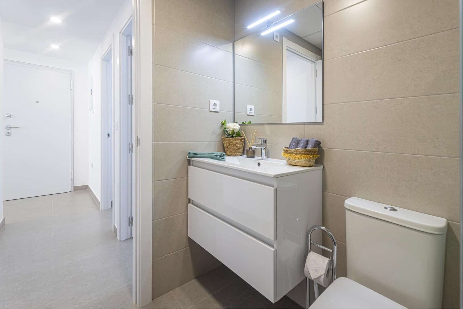 2 bedroom Apartment for sale in La Manga del Mar Menor with pool garage - € 196,028 (Ref: 9603113)