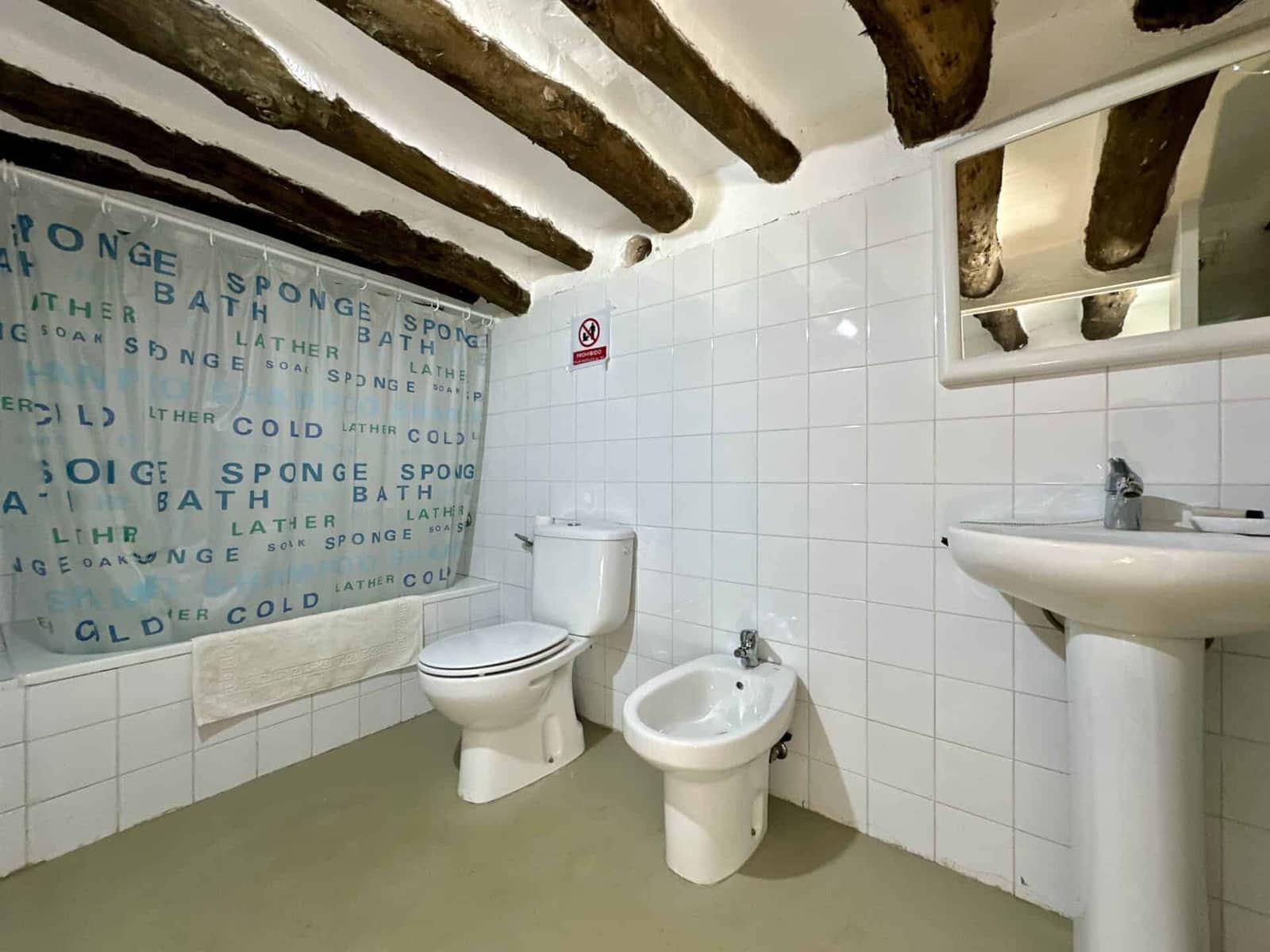 6 bedroom Villa for sale in Albox with garage - € 269,000 (Ref: 9603123)