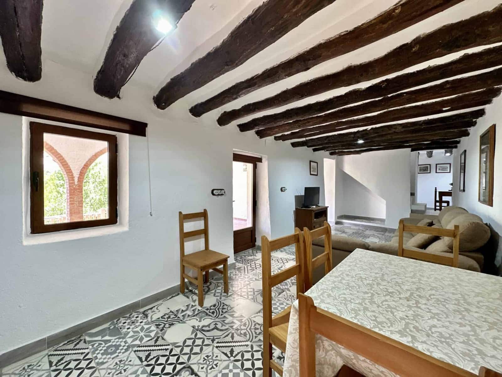 6 bedroom Villa for sale in Albox with garage - € 269,000 (Ref: 9603123)