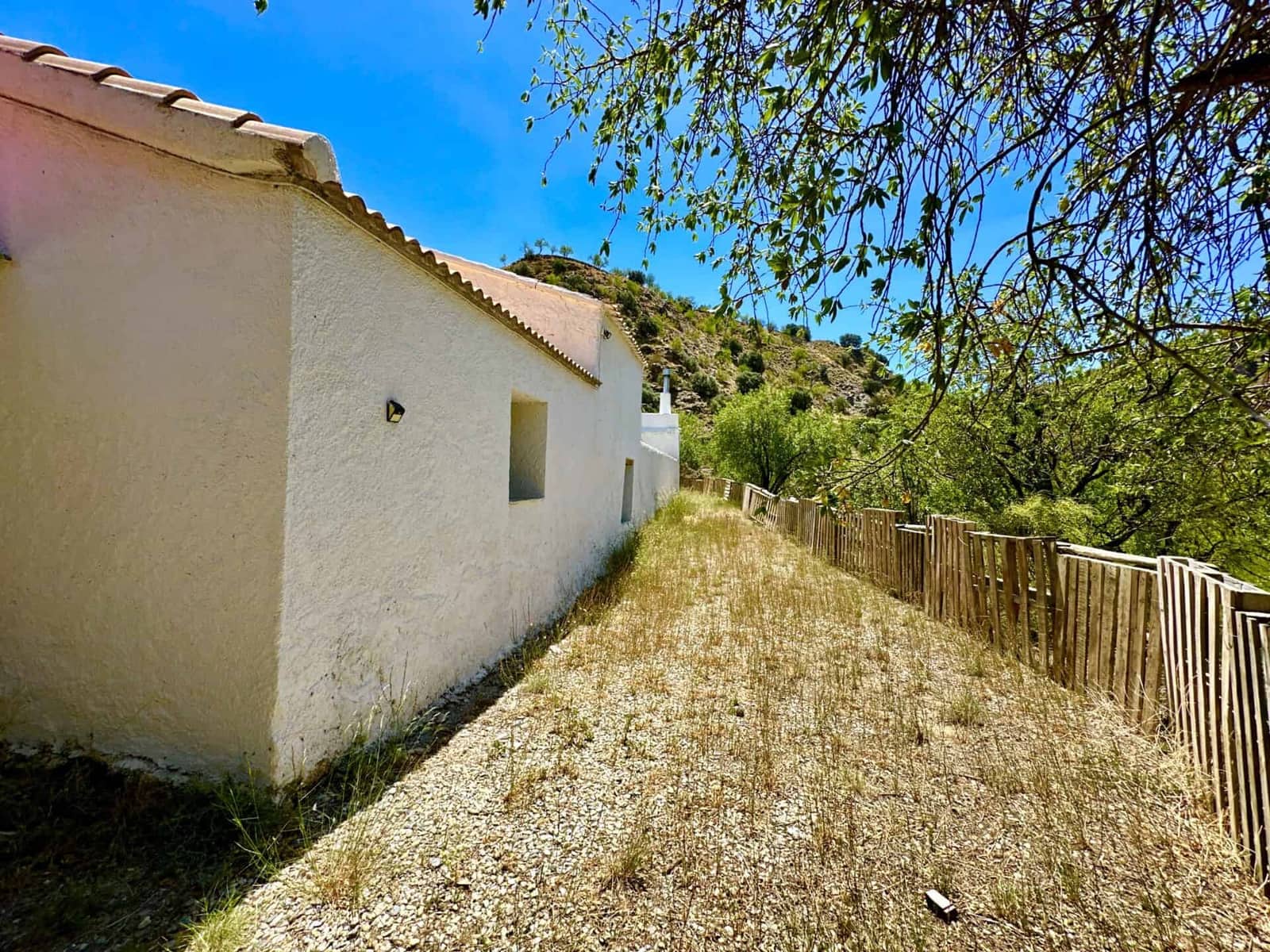 6 bedroom Villa for sale in Albox with garage - € 269,000 (Ref: 9603123)