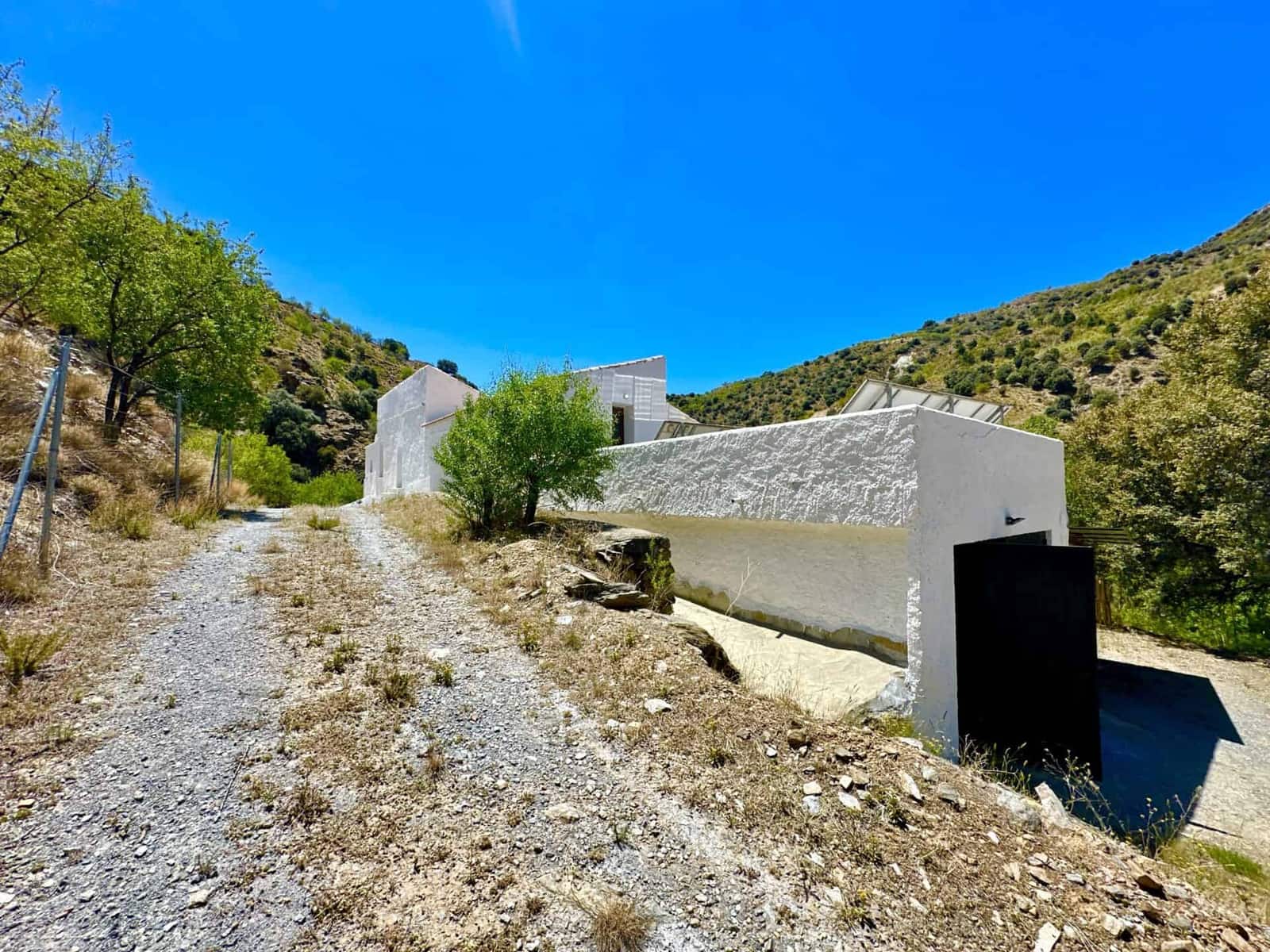 6 bedroom Villa for sale in Albox with garage - € 269,000 (Ref: 9603123)