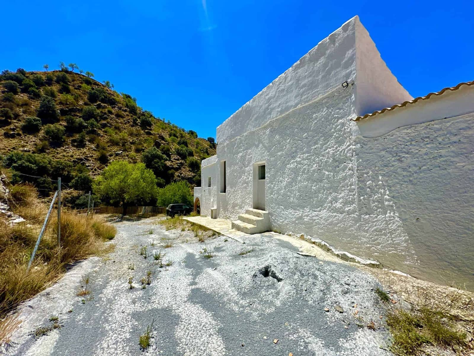 6 bedroom Villa for sale in Albox with garage - € 269,000 (Ref: 9603123)