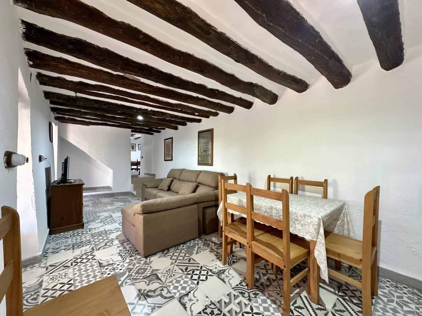 6 bedroom Villa for sale in Albox with garage - € 269,000 (Ref: 9603123)