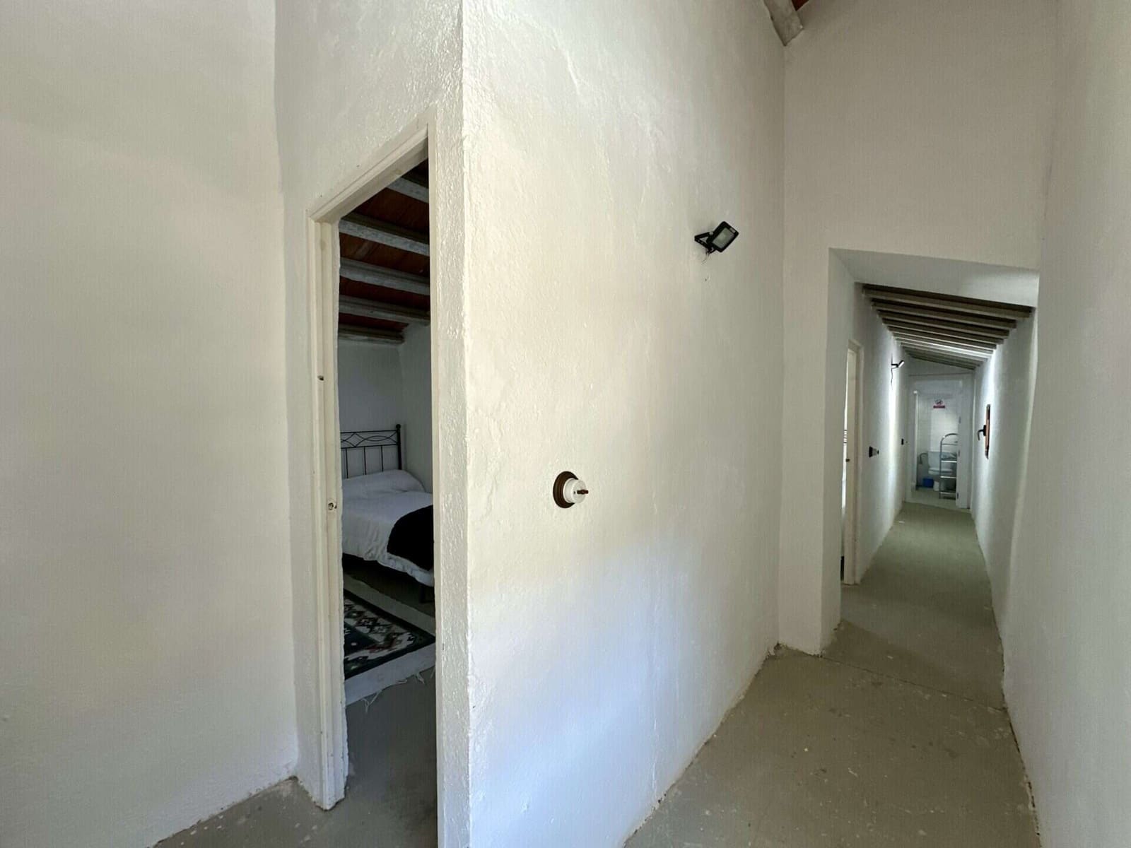 6 bedroom Villa for sale in Albox with garage - € 269,000 (Ref: 9603123)