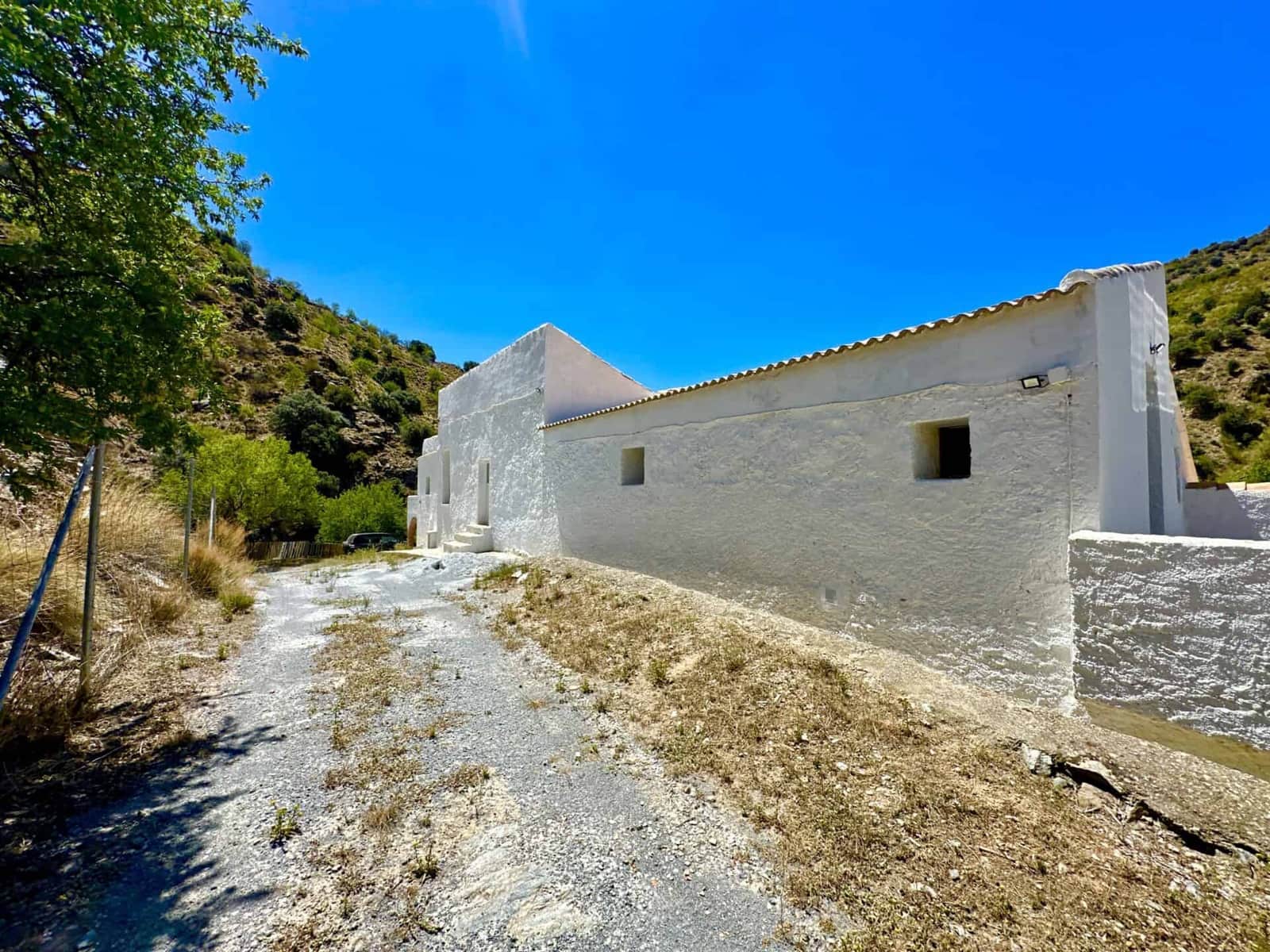 6 bedroom Villa for sale in Albox with garage - € 269,000 (Ref: 9603123)