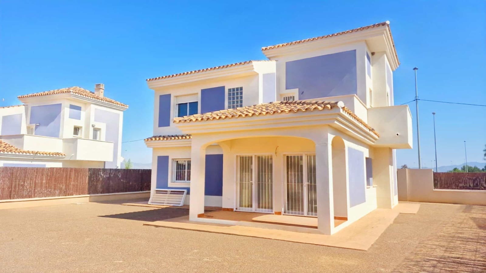3 bedroom Villa for sale in Lorca with garage - € 329,000 (Ref: 9603128)