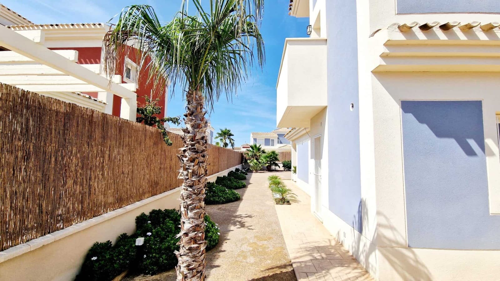3 bedroom Villa for sale in Lorca with garage - € 329,000 (Ref: 9603128)