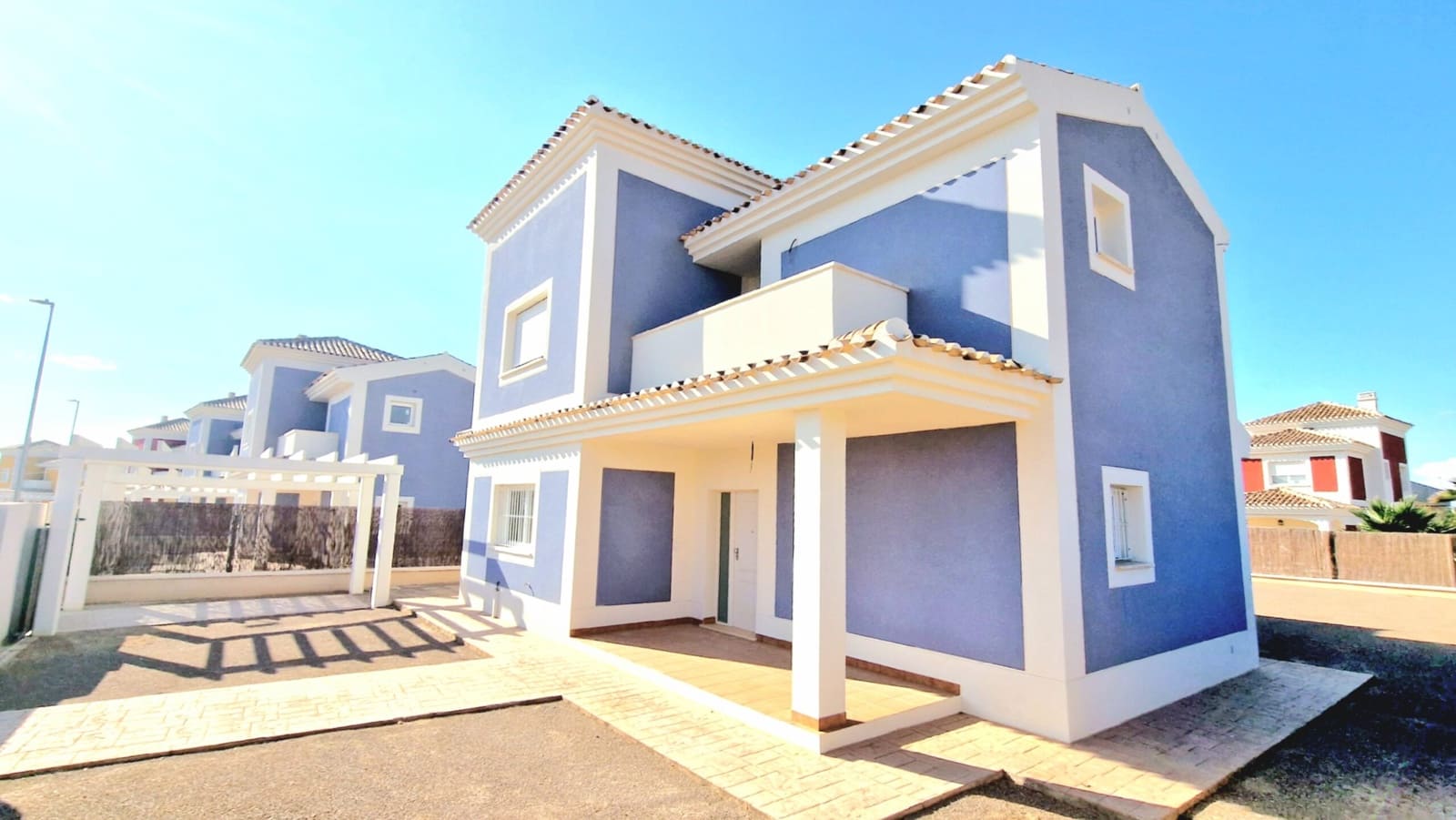 4 slaapkamer Villa te koop in Purias met zwembad garage - € 294.000 (Ref: 9603130)