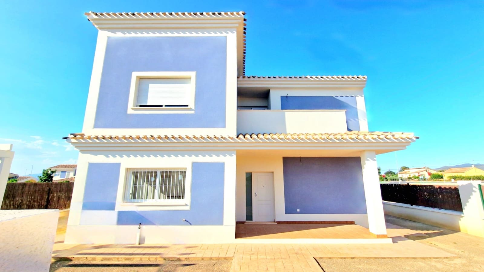 4 slaapkamer Villa te koop in Purias met zwembad garage - € 294.000 (Ref: 9603130)