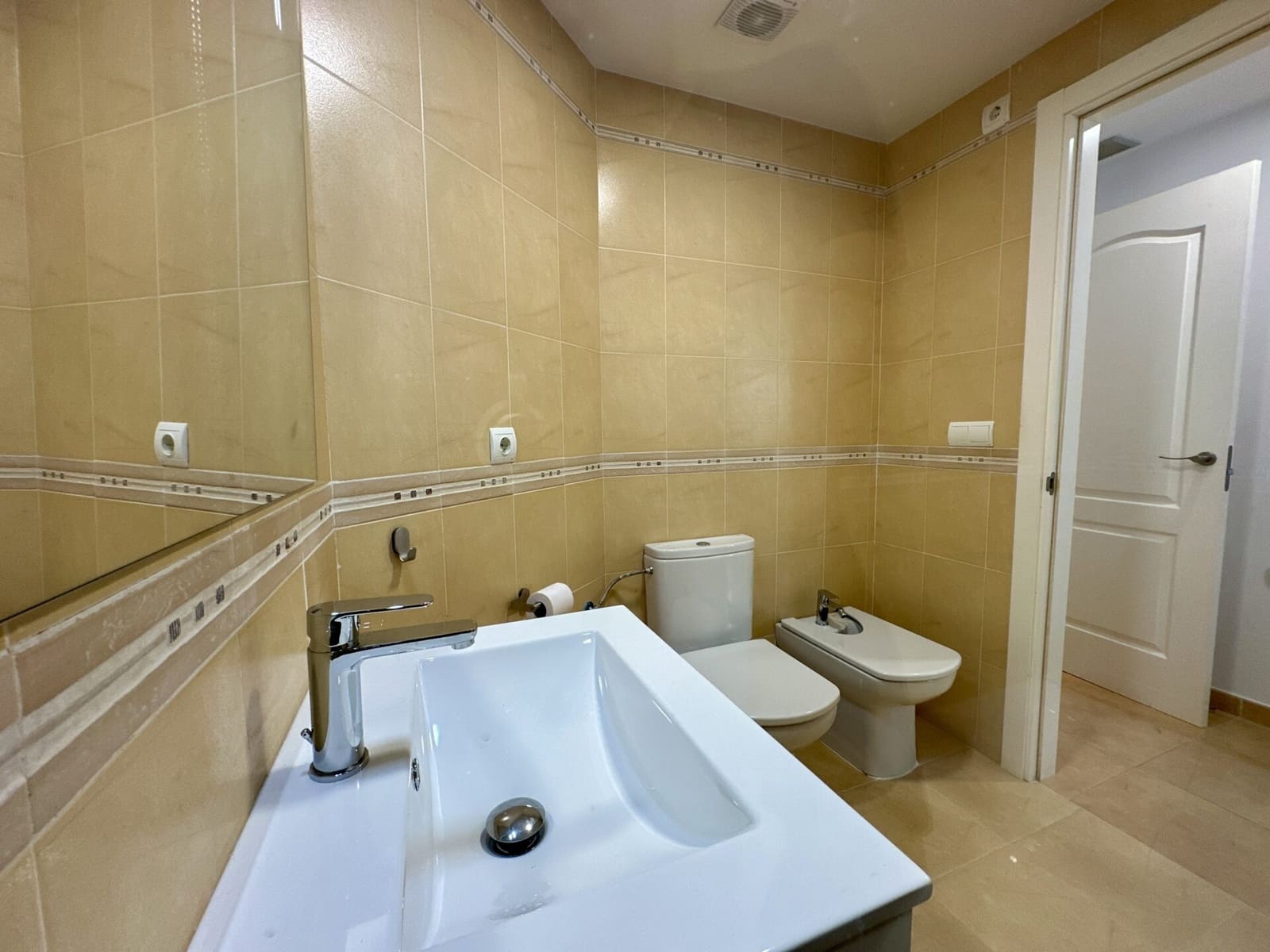 Bungalow de 3 habitaciones en Mojácar en alquiler con piscina garaje - 1.395 € (Ref: 9603131)