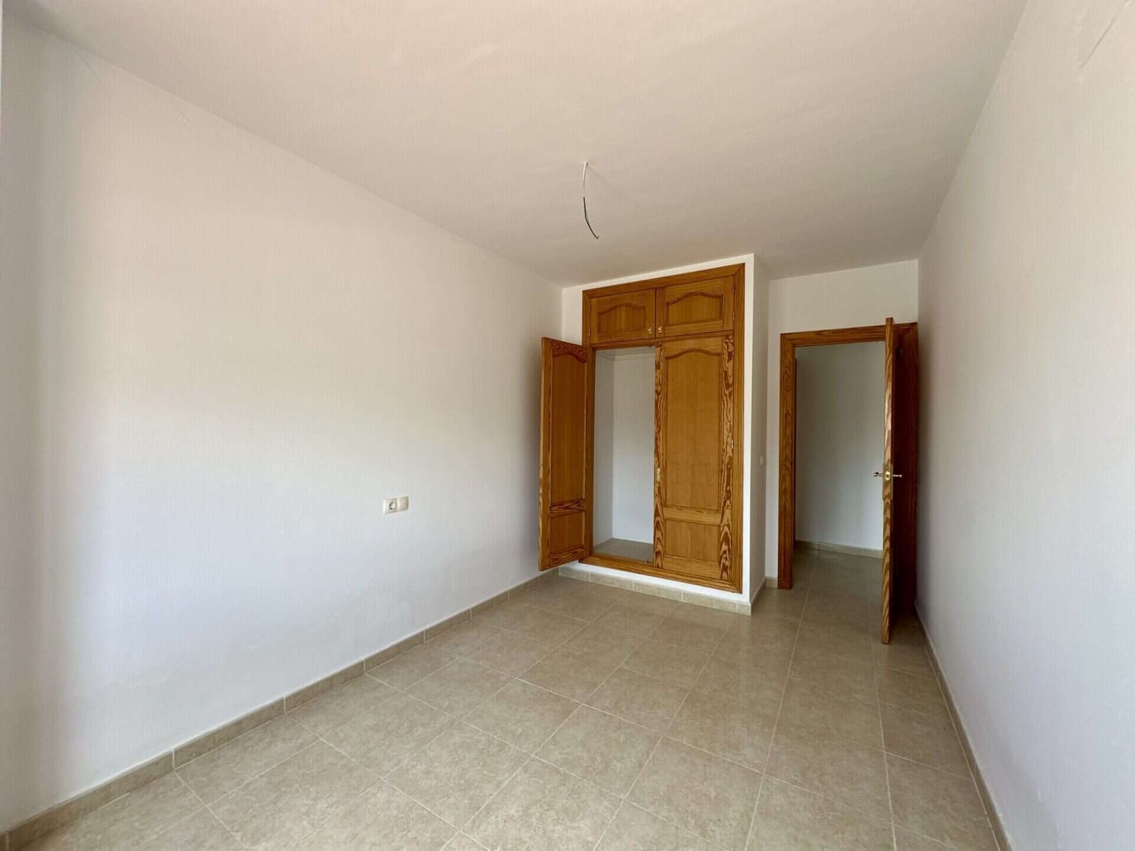 2 bedroom Penthouse for sale in Turre with garage - € 72,000 (Ref: 9603132)