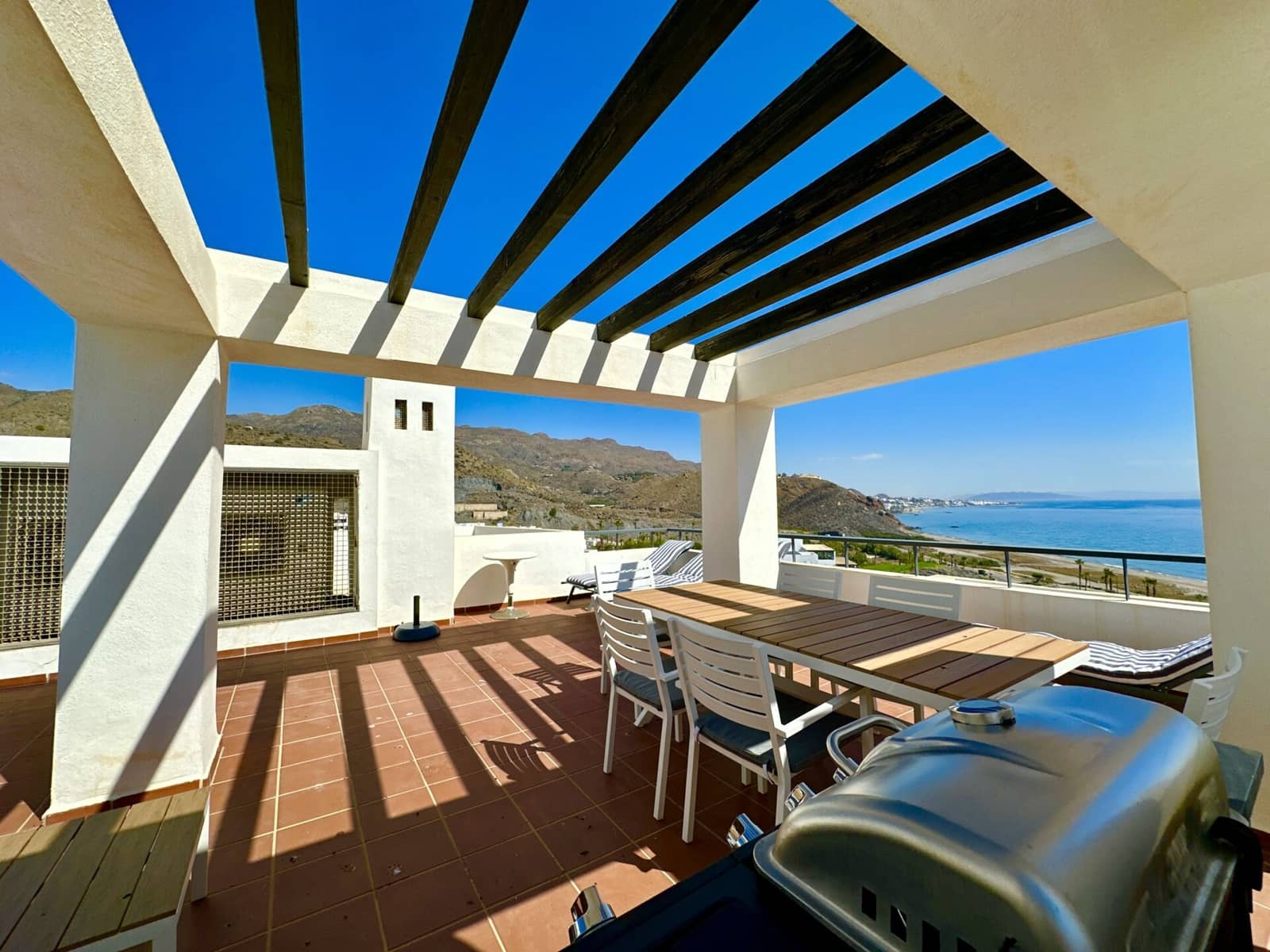 2 bedroom Apartment for rent in Mojacar with pool garage - € 1,500 (Ref: 9603133)