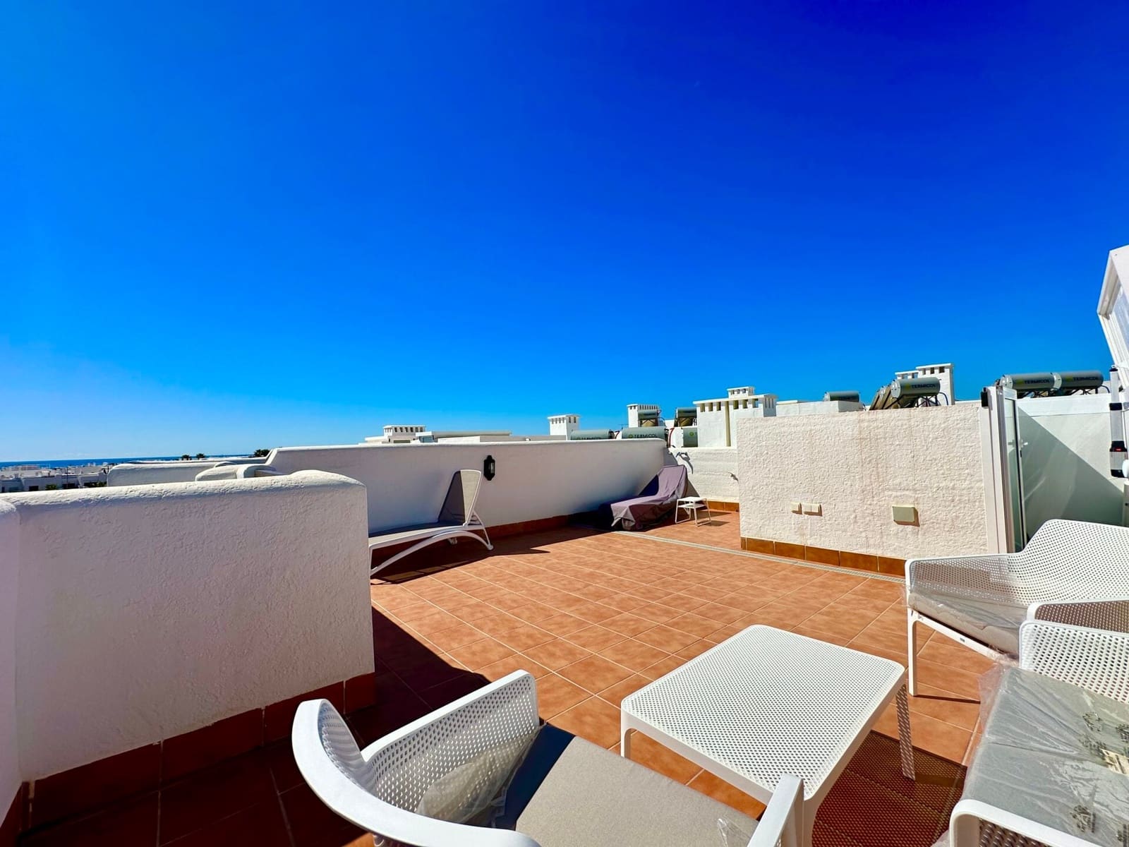 2 bedroom Penthouse for sale in San Juan de los Terreros with pool garage - € 190,000 (Ref: 9603134)