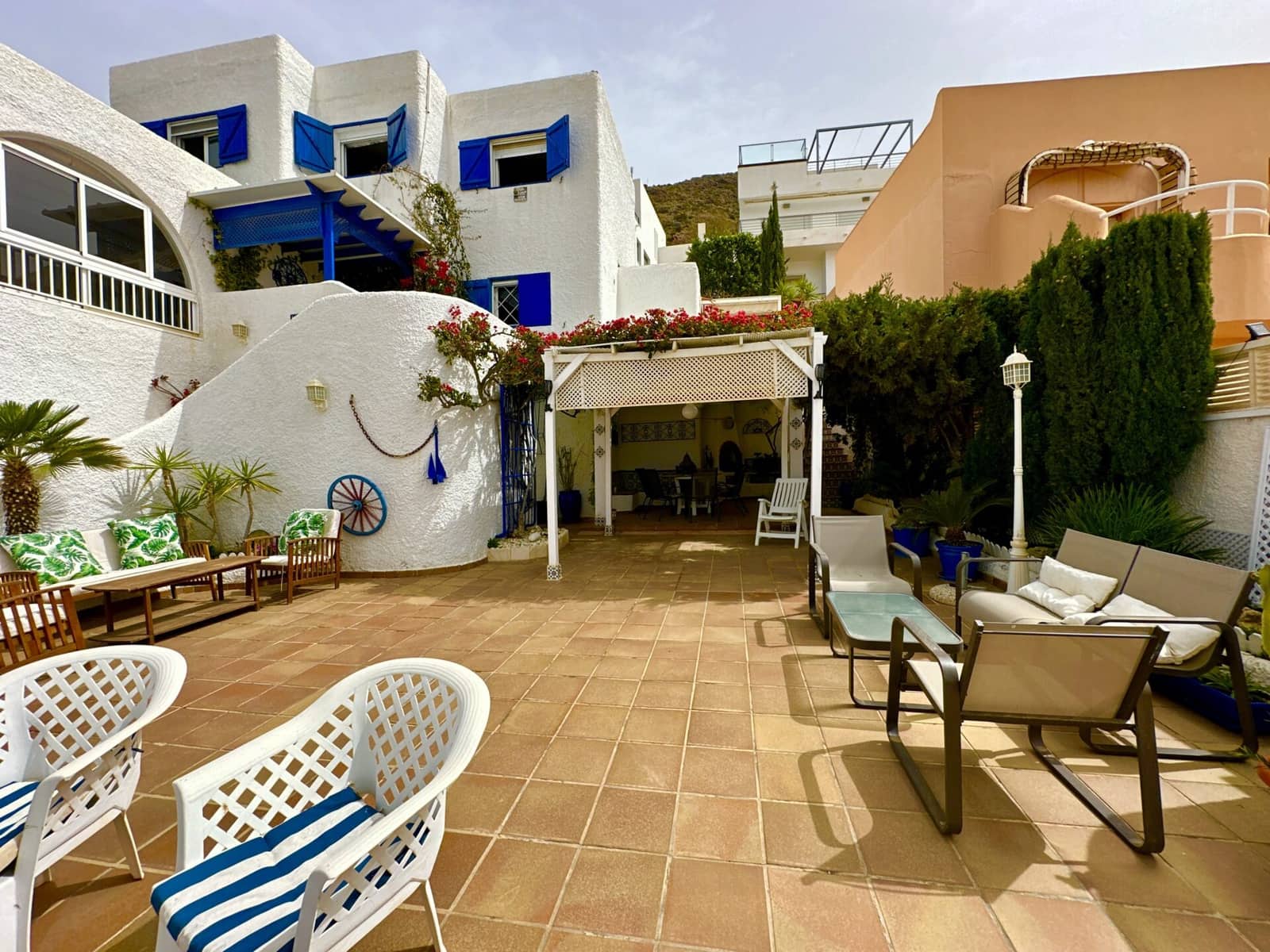 5 bedroom Villa for sale in San Jose with pool garage - € 990,000 (Ref: 9603135)