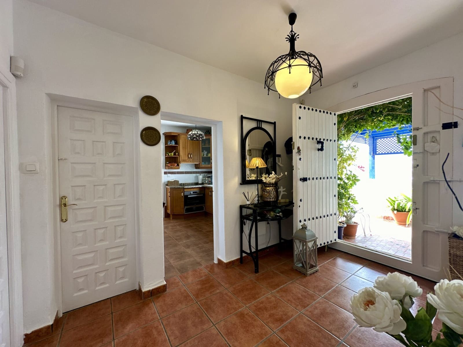 5 bedroom Villa for sale in San Jose with pool garage - € 990,000 (Ref: 9603135)